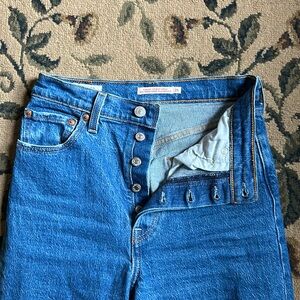 Levi’s Ribcage Straight Ankle